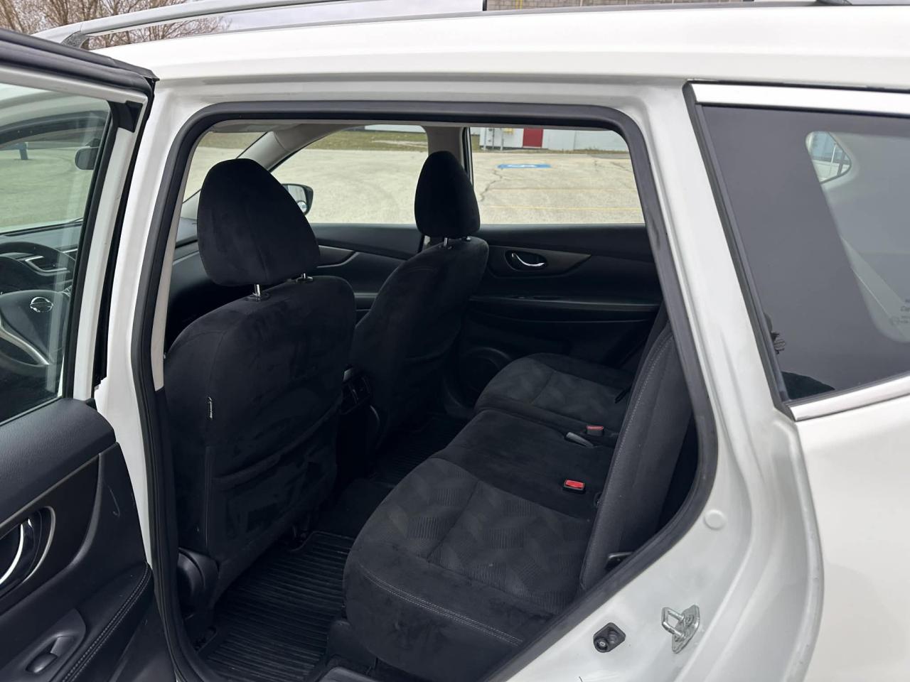 2014 Nissan Rogue S - Photo #2