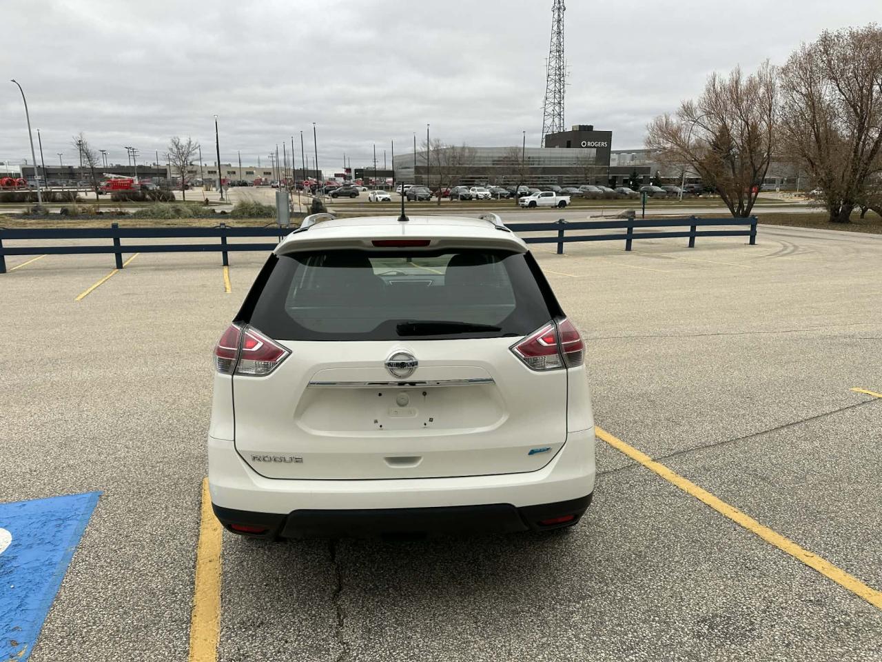 2014 Nissan Rogue S - Photo #8