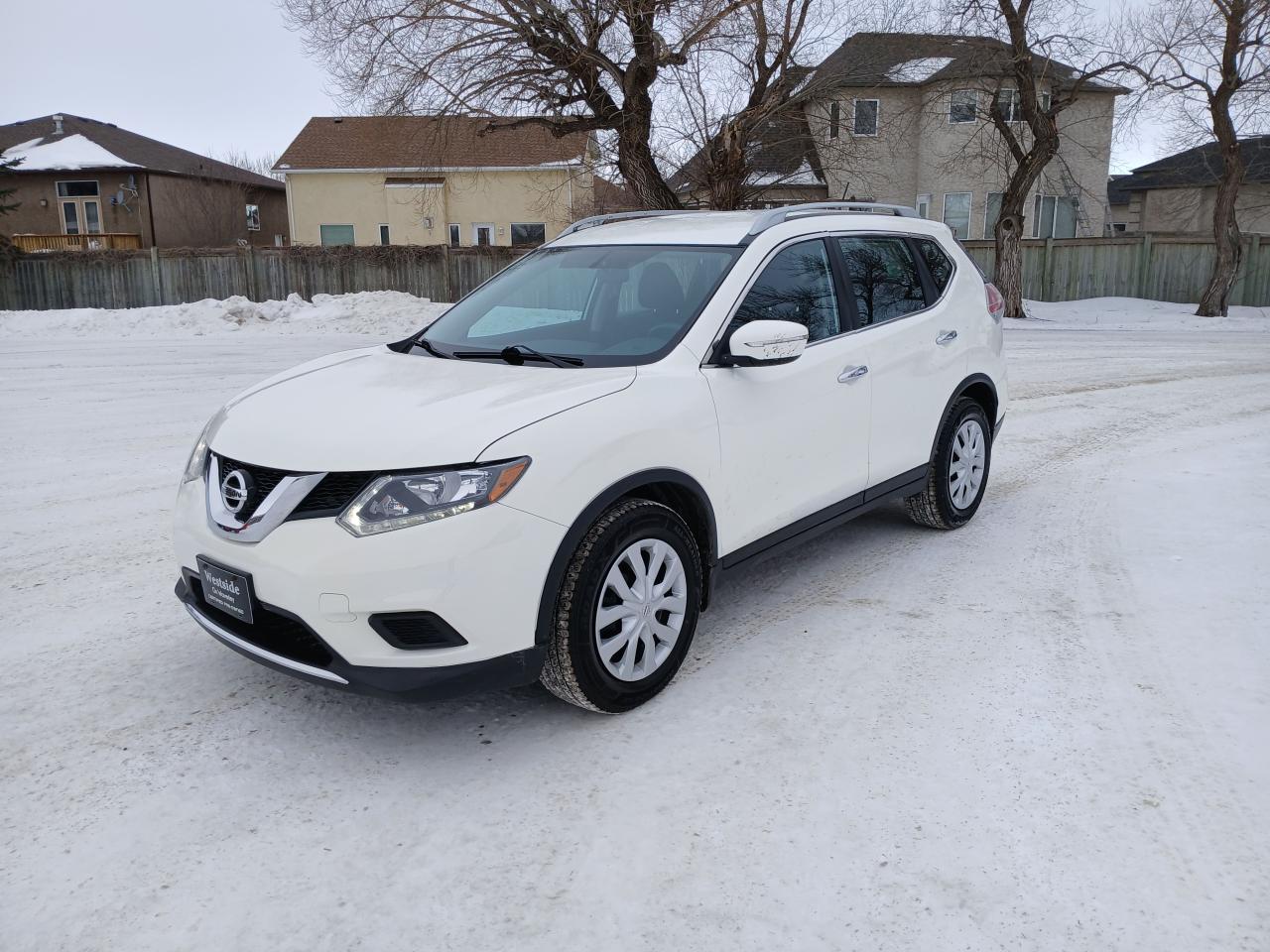 2014 Nissan Rogue S - Photo #1