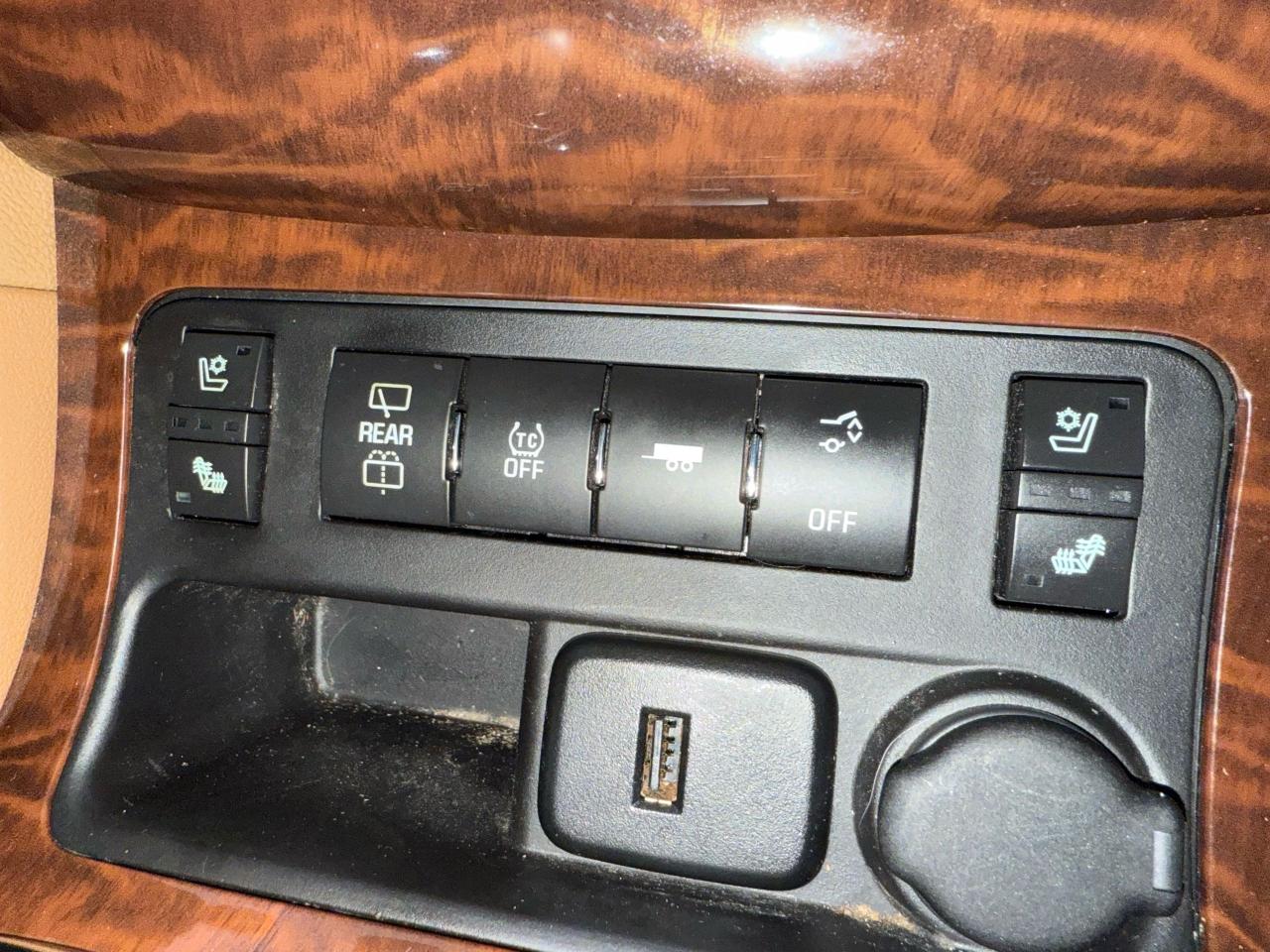 Used 2016 Buick Enclave Premium for sale in Mount Brydges, ON