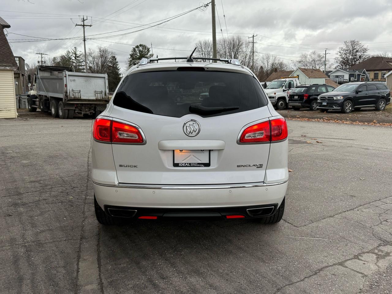 2016 Buick Enclave Premium - Photo #4