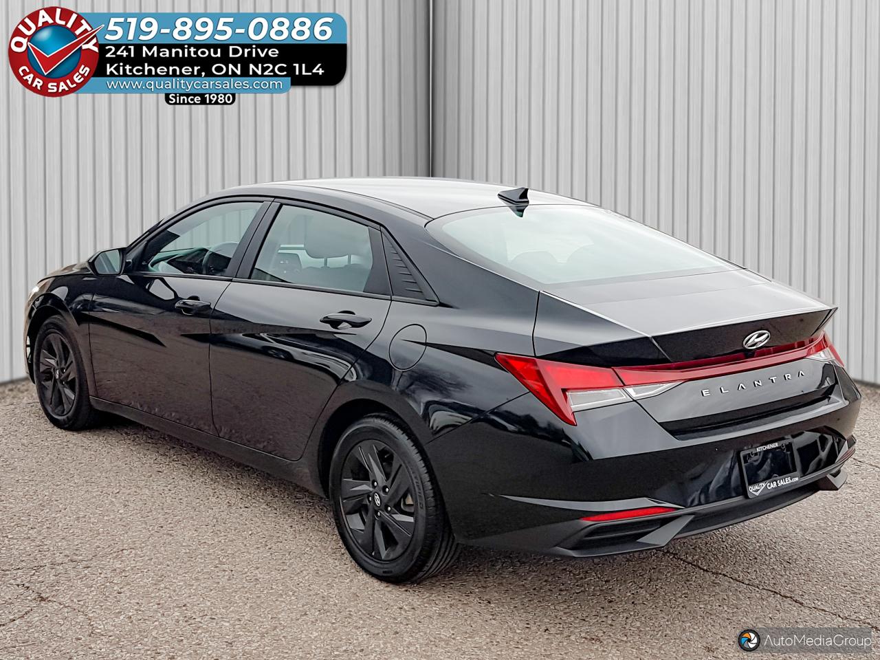 2023 Hyundai Elantra Preferred *HEATED SEATS* Photo