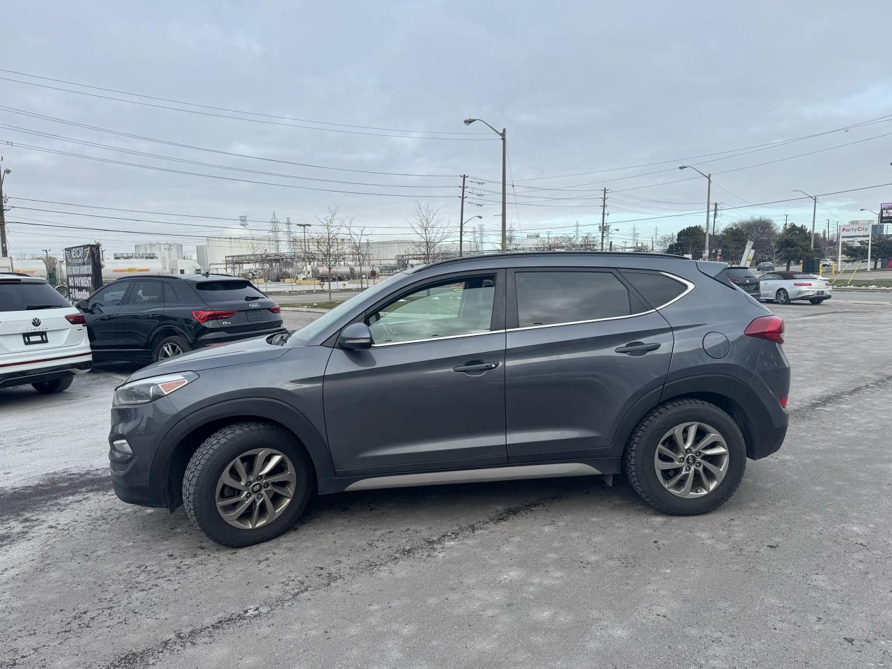 2018 Hyundai Tucson LUXRUY AWD LEATHER PANO/ROOF NAV B/SPOT CAMERA Photo3