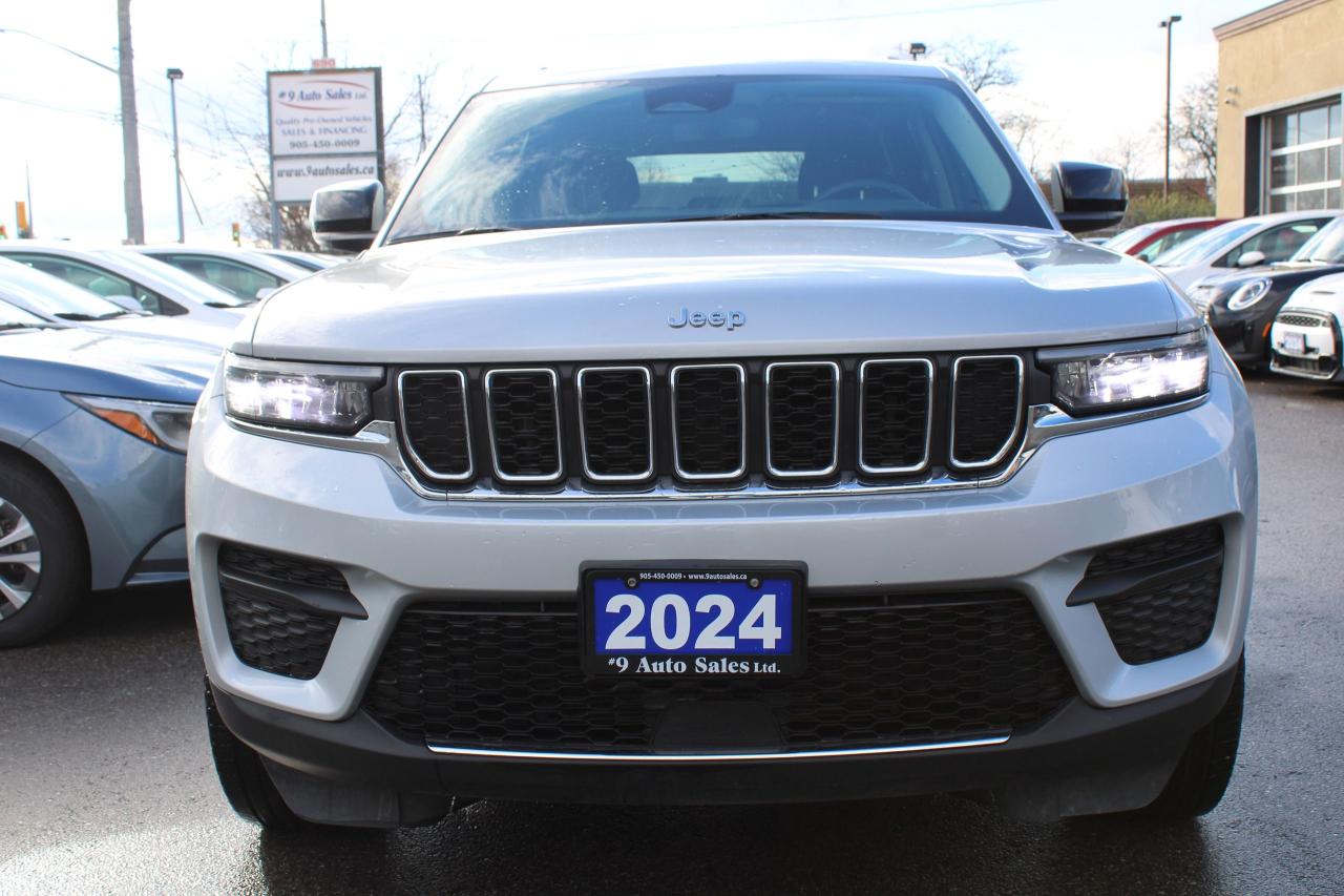 2023 Jeep Grand Cherokee LAREDO 4x4 Photo