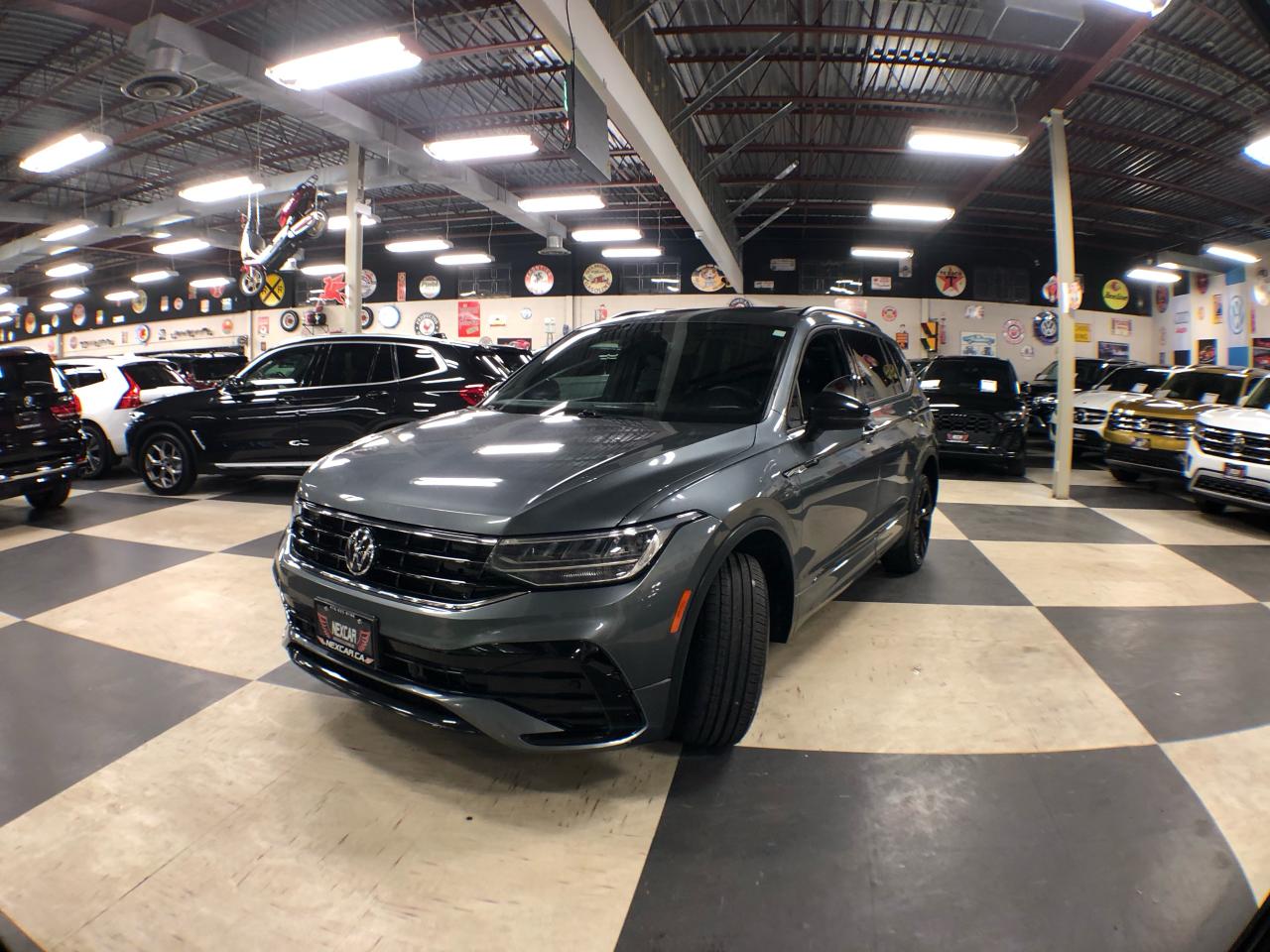 2023 Volkswagen Tiguan COMFORTLINE R-LINE B/EDITION AWD LEATHER PAN/ROOF Photo2