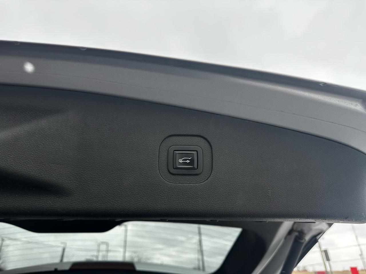 2016 Chevrolet Equinox FWD 4dr LTZ - Photo #11