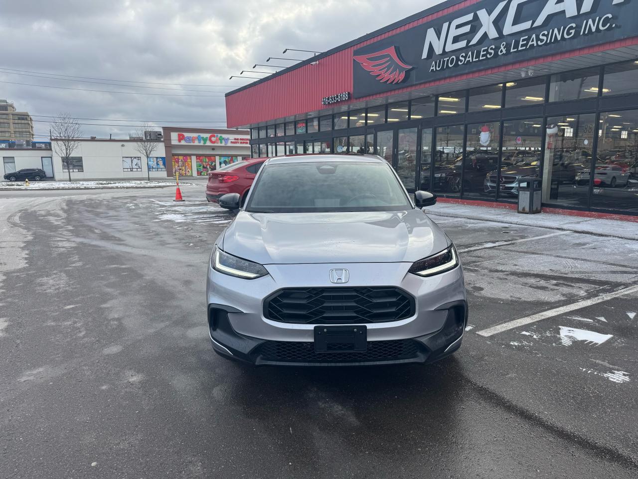 2023 Honda HR-V SPORT AWD SUNROOF CARPLAY L/ASSIST B/SPOT CAMERA Photo2