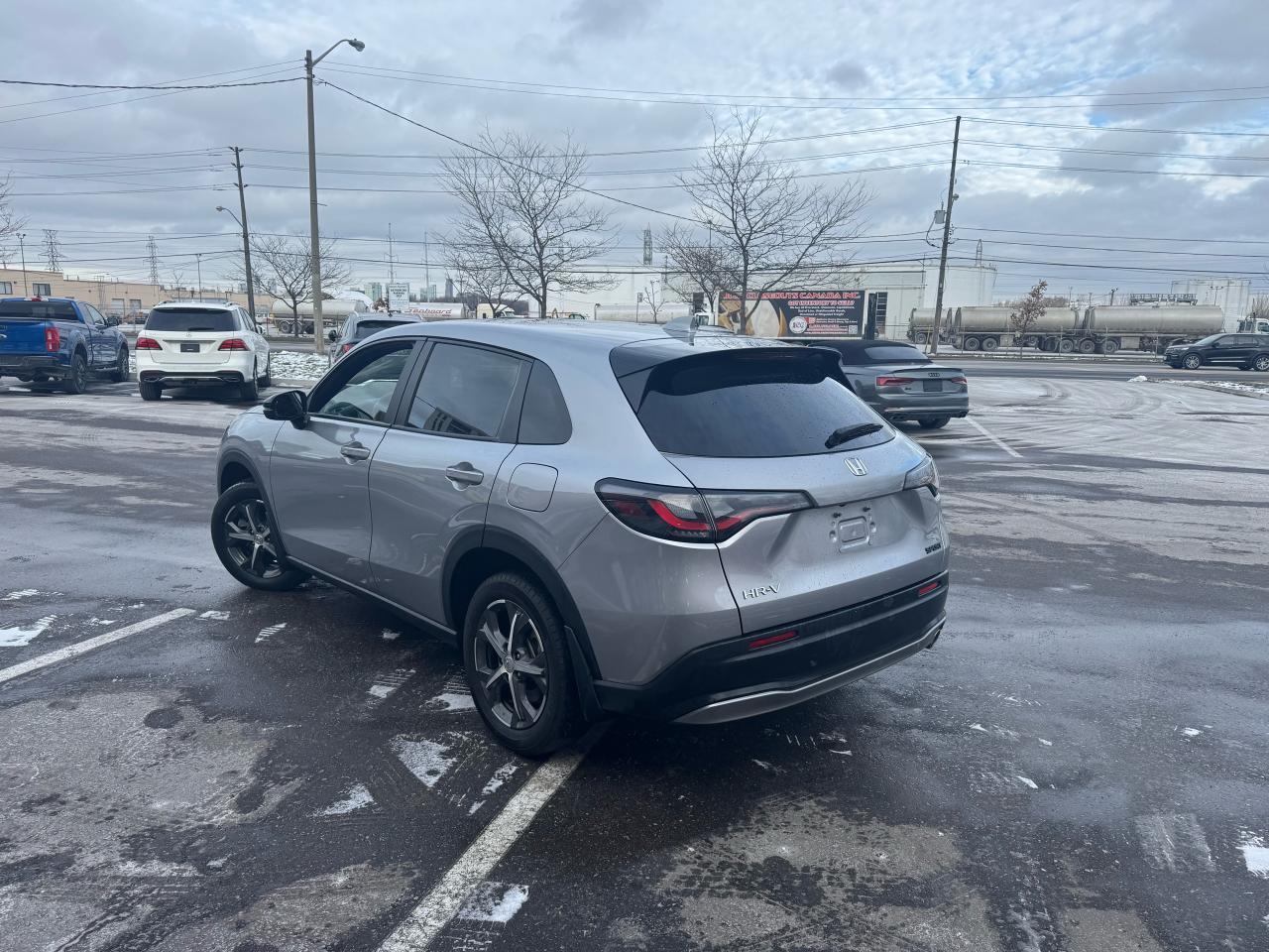 2023 Honda HR-V SPORT AWD SUNROOF CARPLAY L/ASSIST B/SPOT CAMERA Photo4