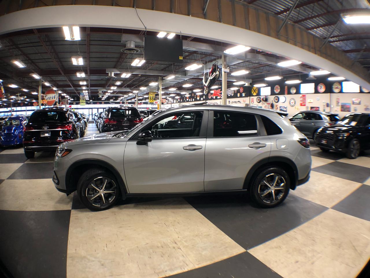 2023 Honda HR-V SPORT AWD SUNROOF CARPLAY L/ASSIST B/SPOT CAMERA Photo3