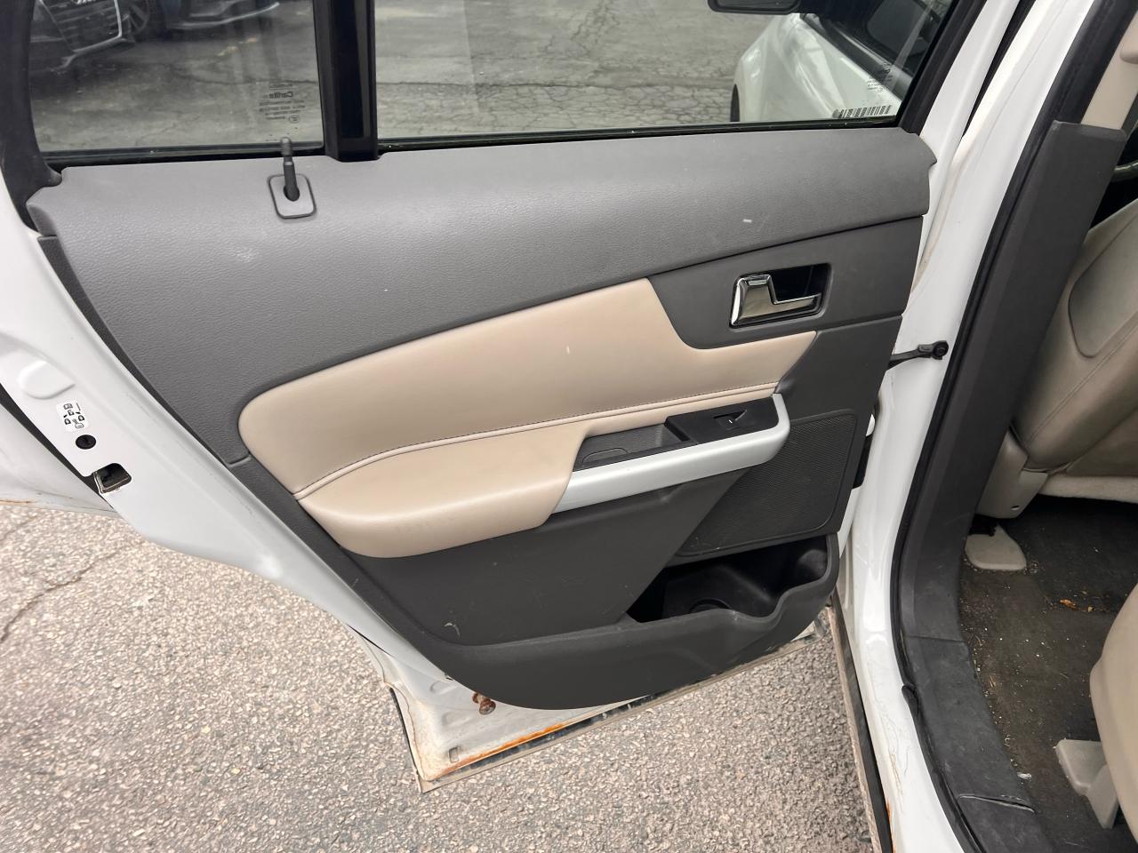 2012 Ford Edge SEL Photo35