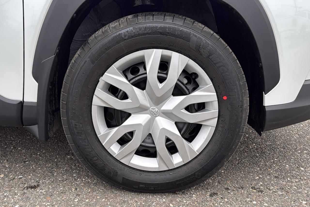 2026 Toyota Corolla Cross L AWD Photo