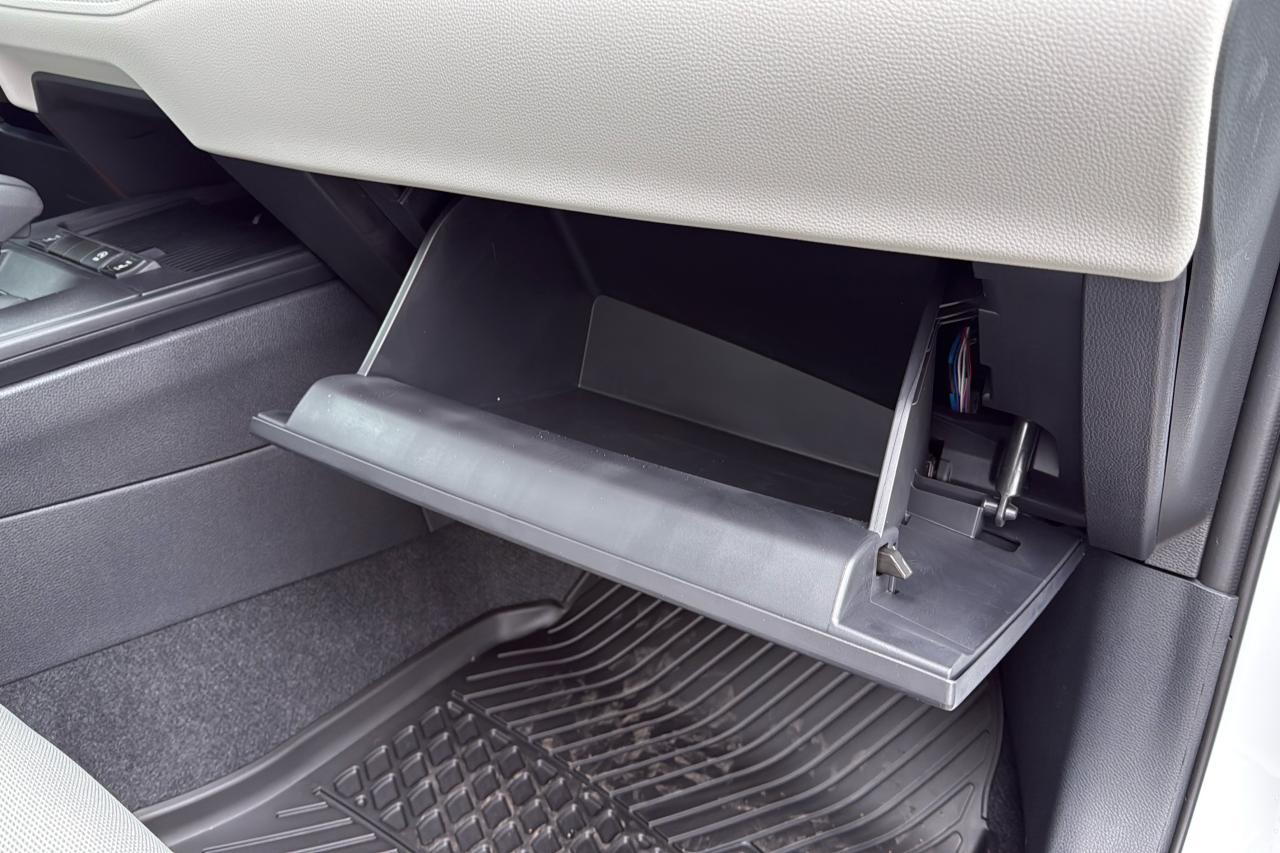 2026 Toyota Corolla Cross L AWD Photo