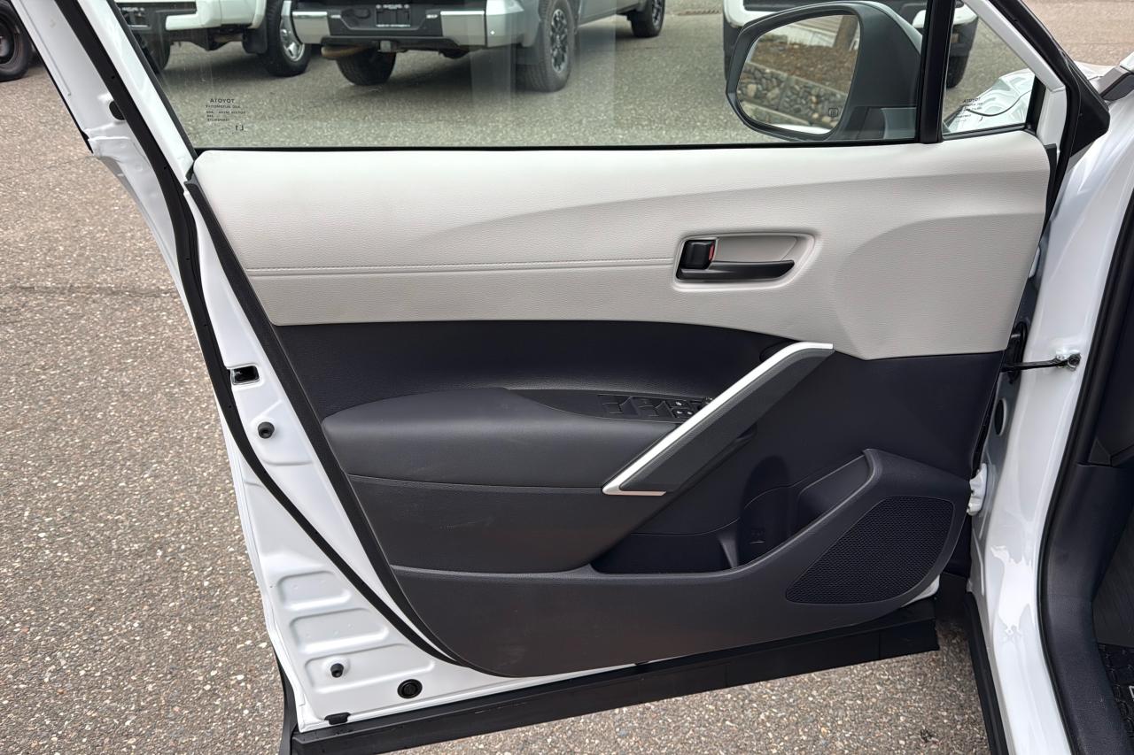 2026 Toyota Corolla Cross L AWD Photo