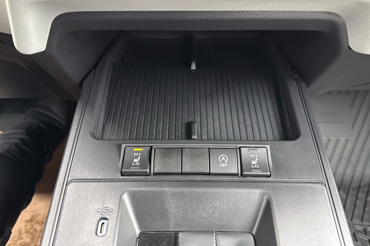 2026 Toyota Corolla Cross L AWD Photo