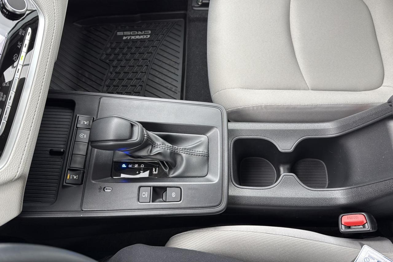 2026 Toyota Corolla Cross L AWD Photo