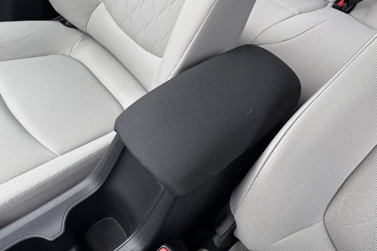 2026 Toyota Corolla Cross L AWD Photo