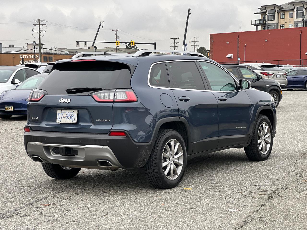 2021 Jeep Cherokee Limited - Photo #3