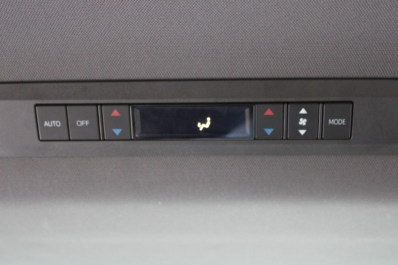 2021 Toyota Sienna XSE 7-Passenger AWD Photo