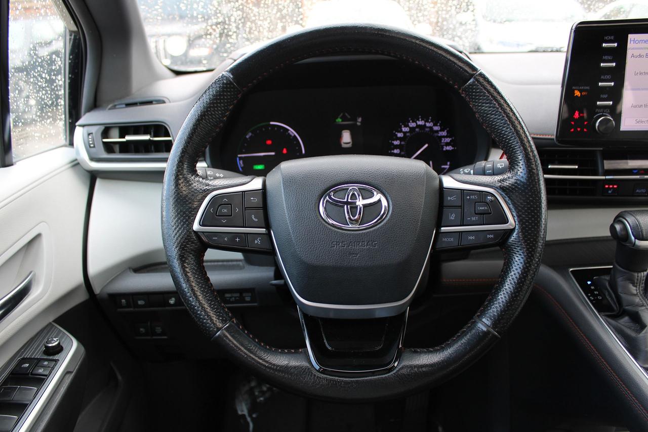 2021 Toyota Sienna XSE 7-Passenger AWD Photo