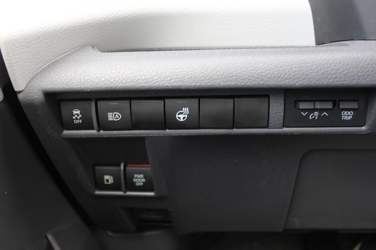 2021 Toyota Sienna XSE 7-Passenger AWD Photo