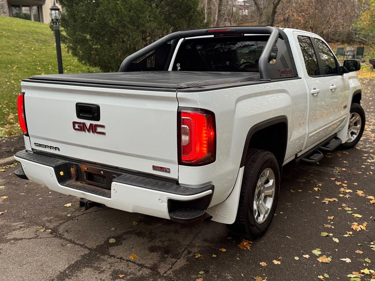 2016 GMC Sierra 1500 SLT Photo2