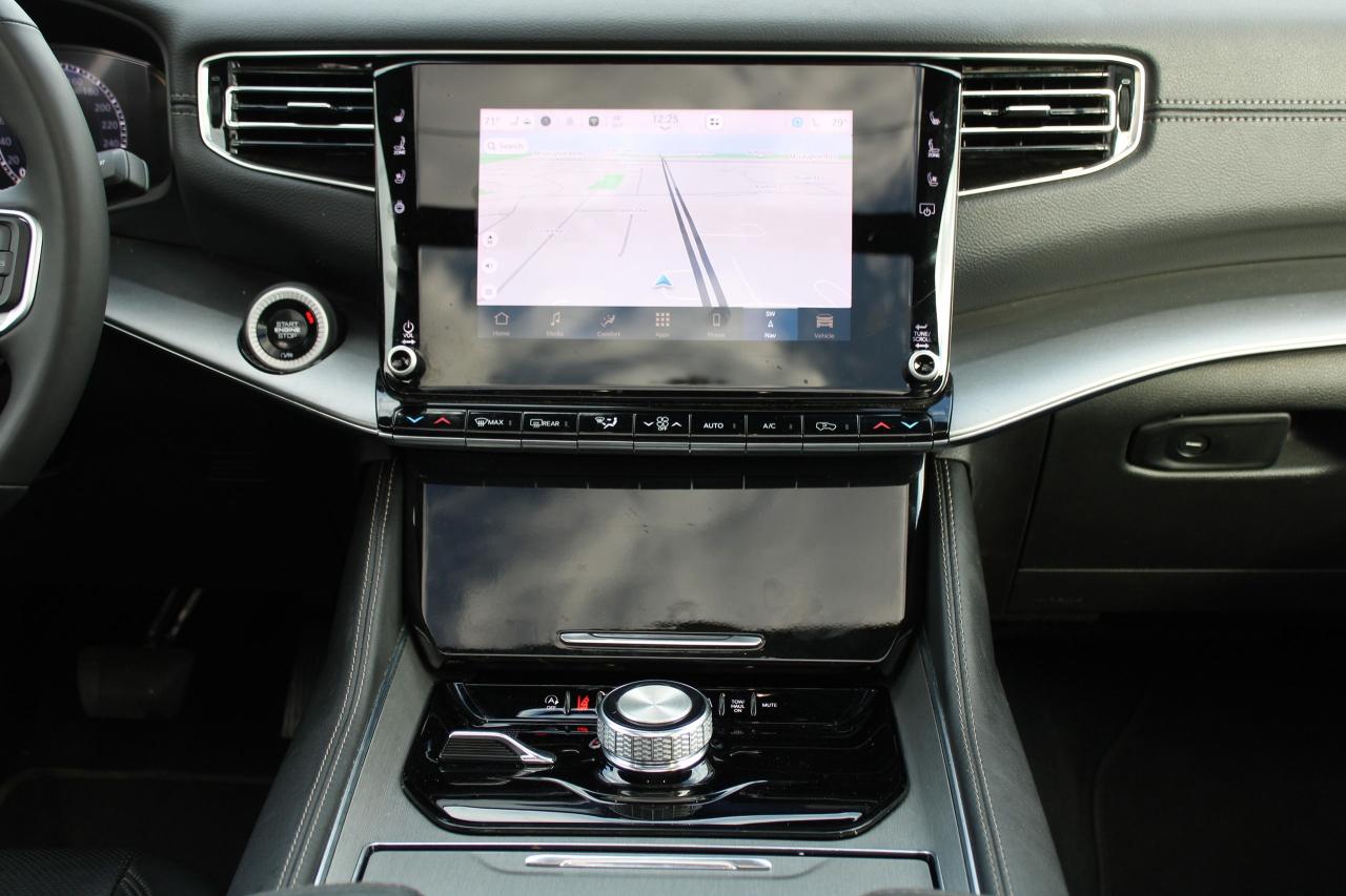 2024 Jeep Wagoneer SERIES II CARBIDE 4X4 Photo