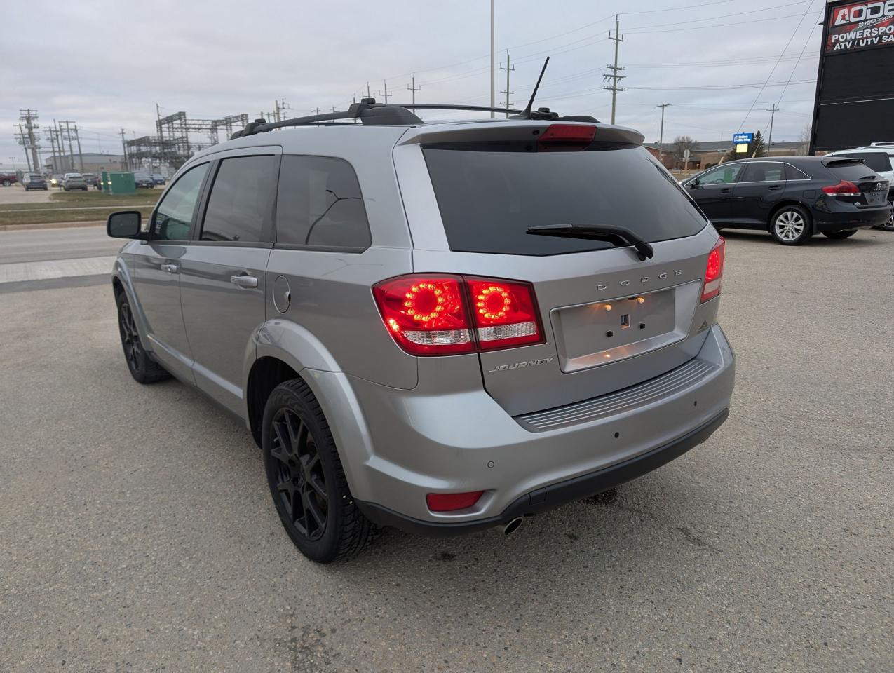 2016 Dodge Journey SXT | 7 Passenger | Rear DVD - Photo #6