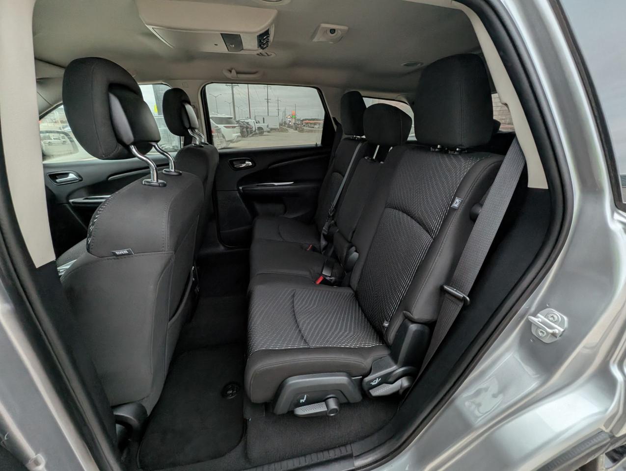 2016 Dodge Journey SXT | 7 Passenger | Rear DVD - Photo #14