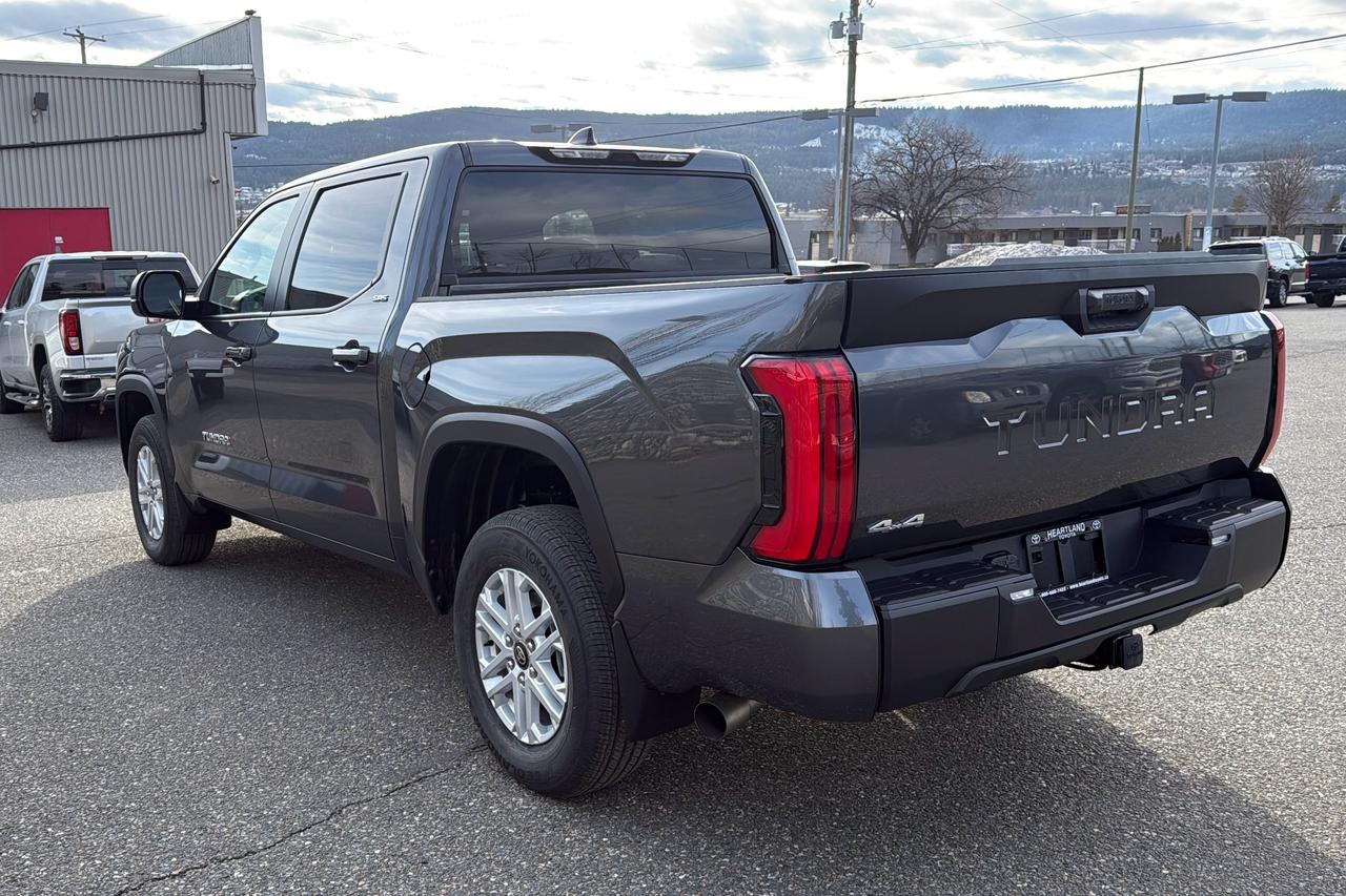 2026 Toyota Tundra CrewMax SR SR5 Photo4