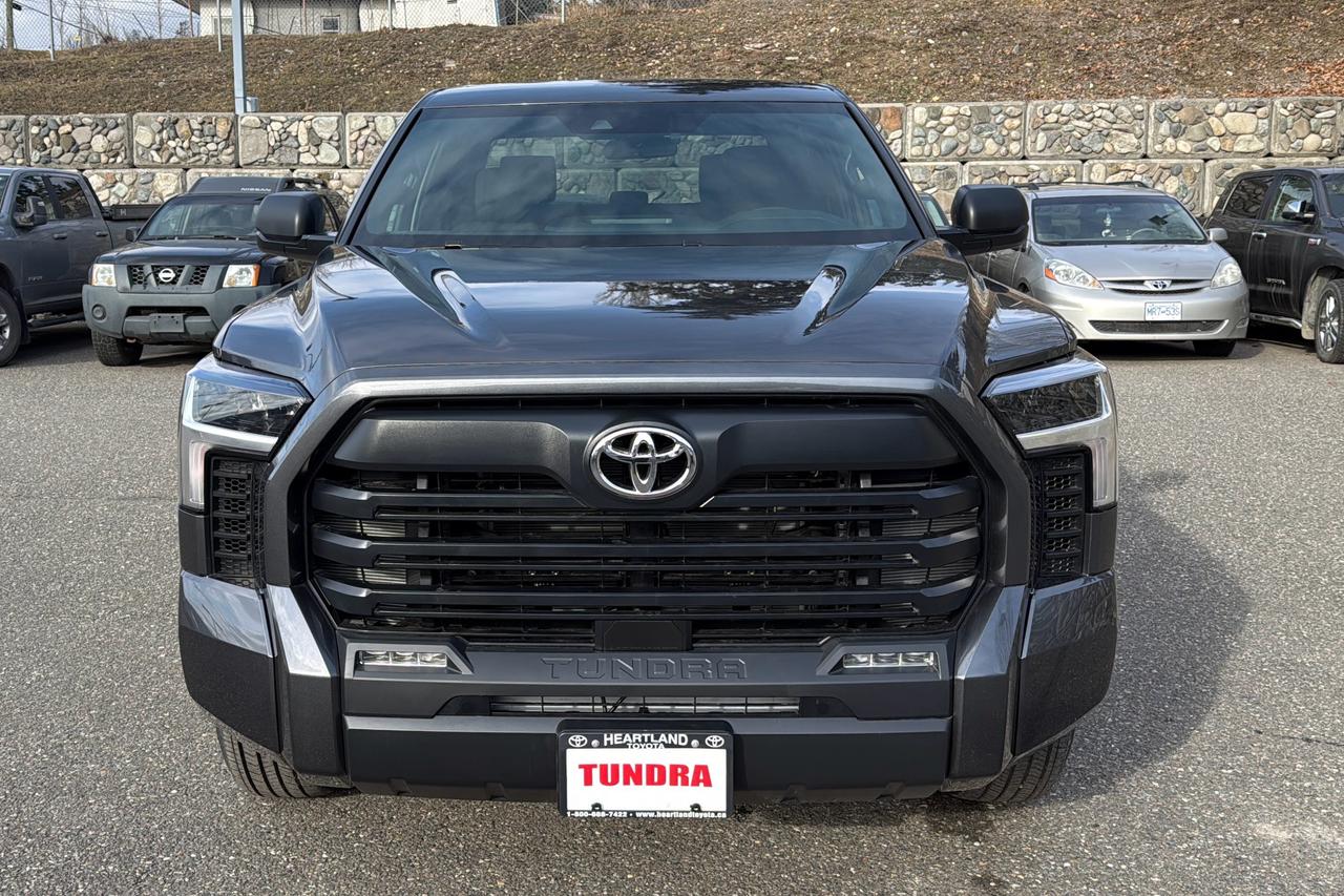 2026 Toyota Tundra CrewMax SR SR5 Photo1