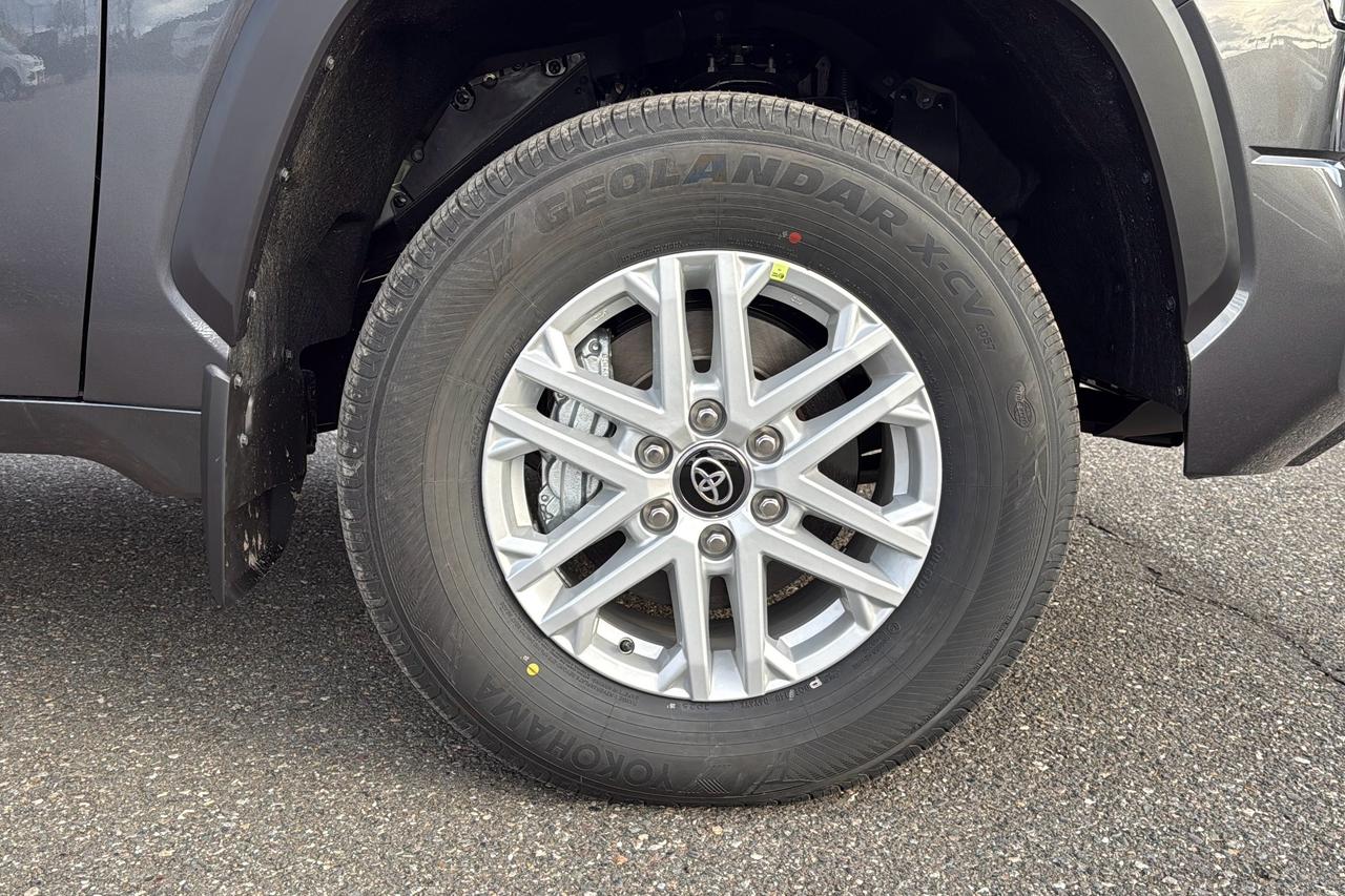 2026 Toyota Tundra CrewMax SR SR5 Photo