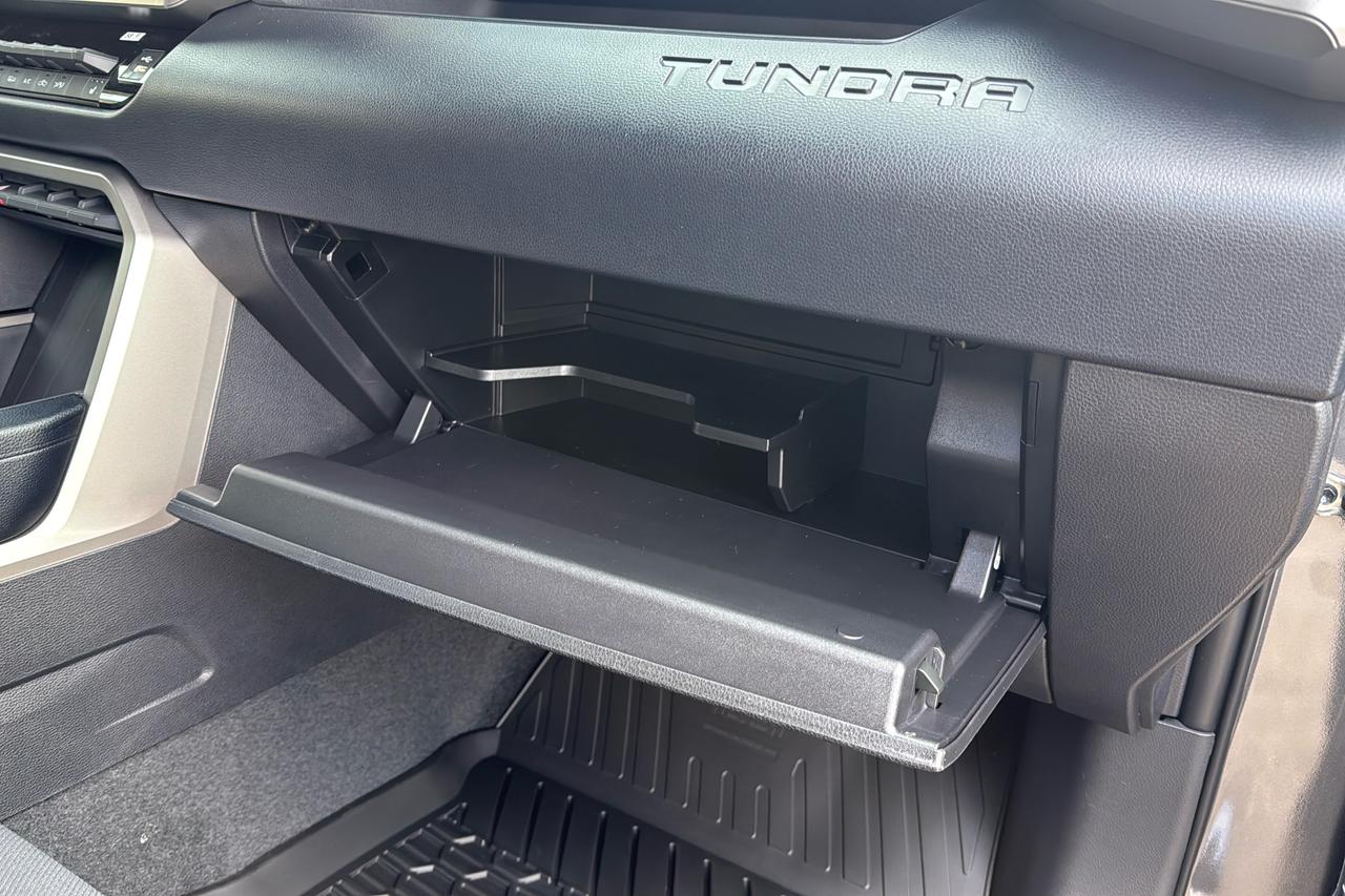 2026 Toyota Tundra CrewMax SR SR5 Photo