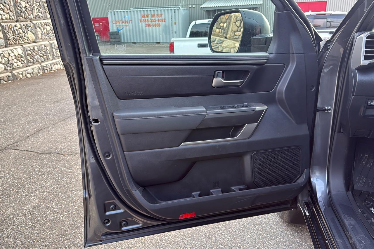 2026 Toyota Tundra CrewMax SR SR5 Photo