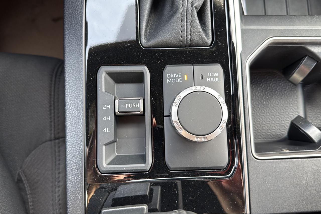 2026 Toyota Tundra CrewMax SR SR5 Photo