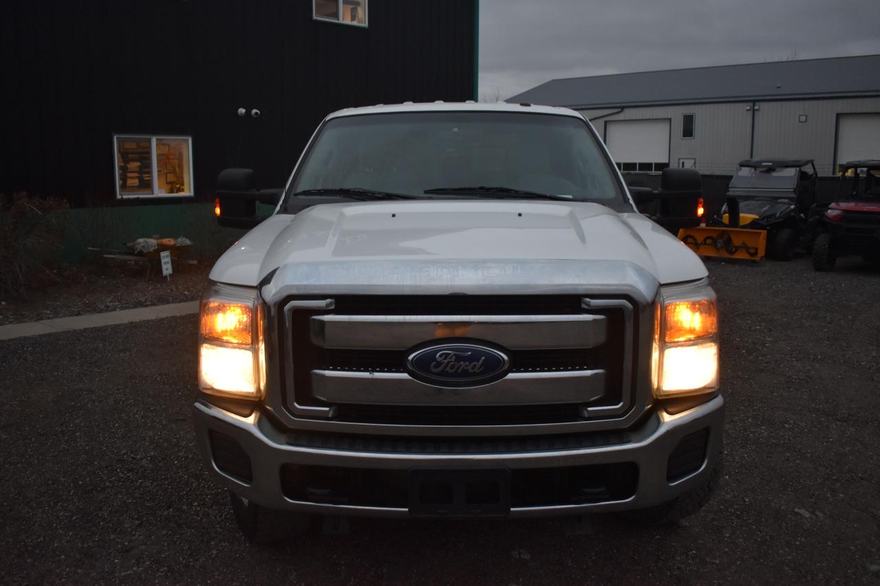 2012 Ford F-250 XLT - 6.2L - Flat Deck 4x4 **Low Mileage** - Photo #8