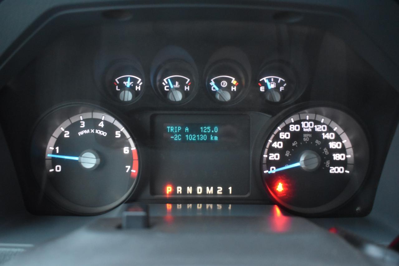 2012 Ford F-250 XLT - 6.2L - Flat Deck 4x4 **Low Mileage** - Photo #12