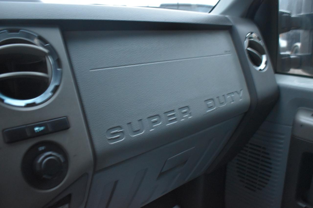 2012 Ford F-250 XLT - 6.2L - Flat Deck 4x4 **Low Mileage** - Photo #15