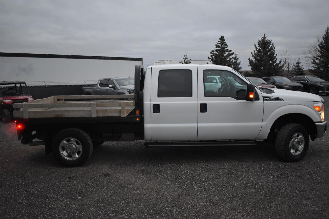 2012 Ford F-250 XLT - 6.2L - Flat Deck 4x4 **Low Mileage** - Photo #6
