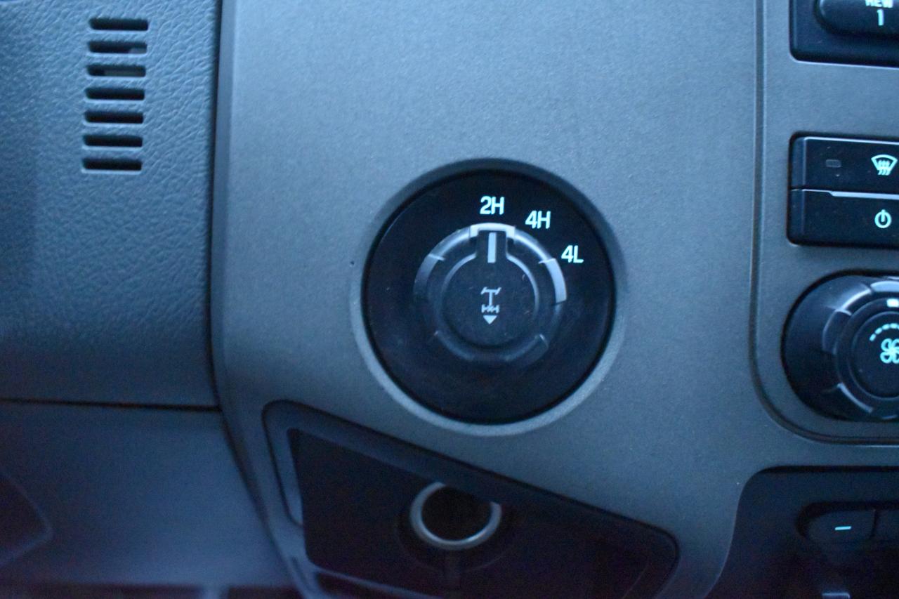 2012 Ford F-250 XLT - 6.2L - Flat Deck 4x4 **Low Mileage** - Photo #16