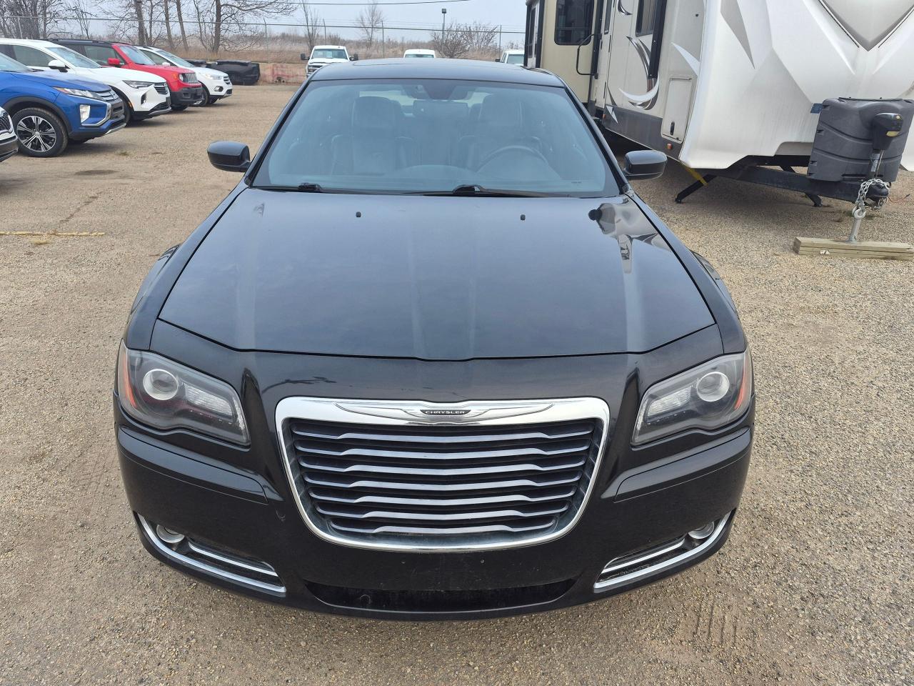 2014 Chrysler 300 300S, Leather, Pano Roof, Htd Seats, Remote, BU Ca - Photo #2