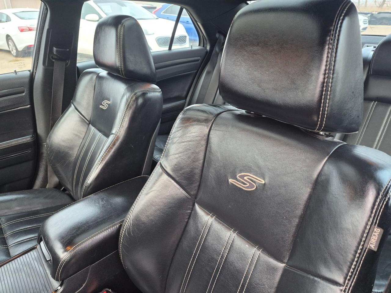 2014 Chrysler 300 300S, Leather, Pano Roof, Htd Seats, Remote, BU Ca - Photo #18