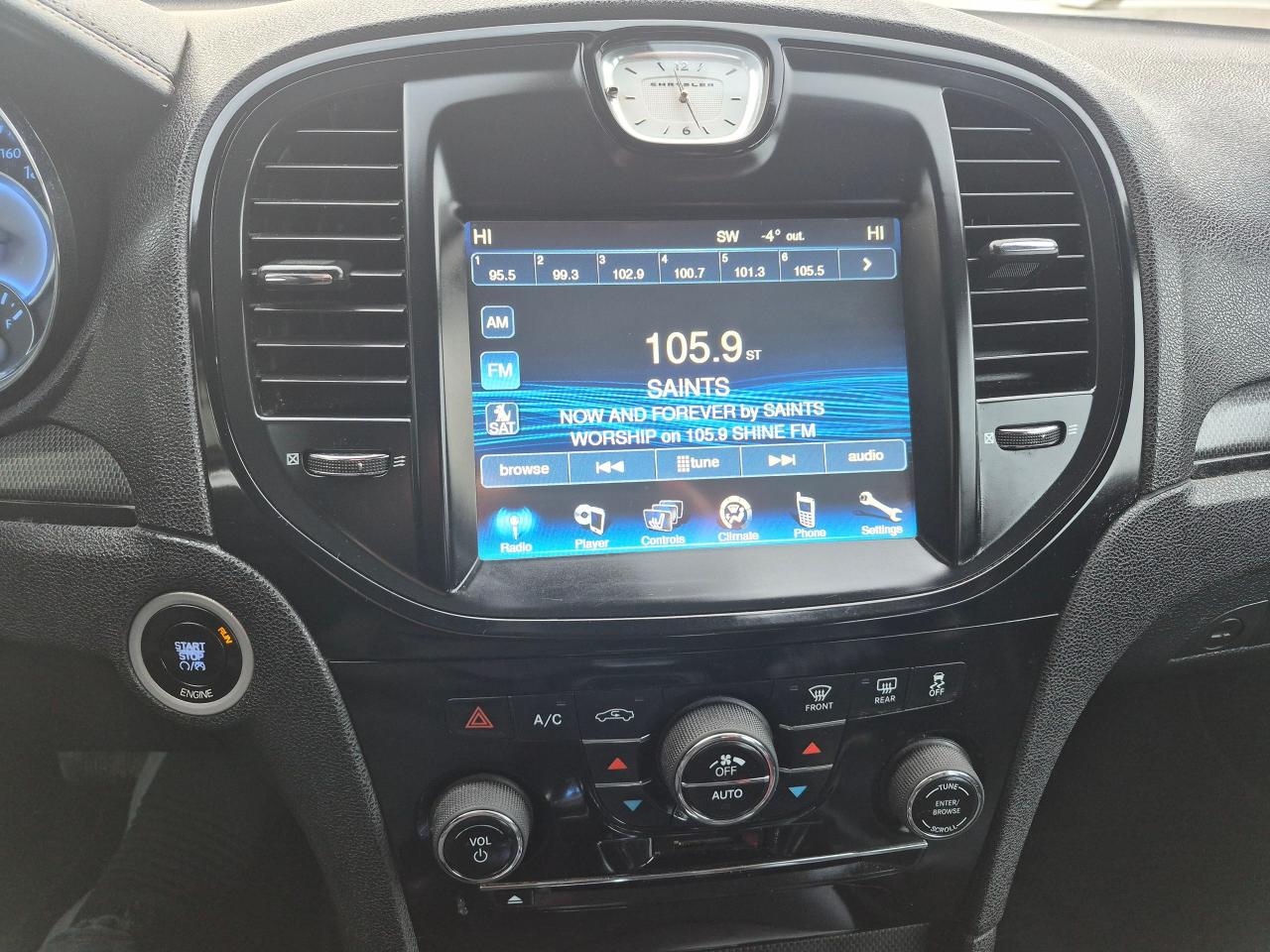 2014 Chrysler 300 300S, Leather, Pano Roof, Htd Seats, Remote, BU Ca - Photo #19