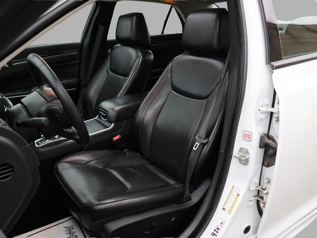 2023 Chrysler 300 TOURING-L AWD CERTIFIED CAMERA NAV BLUETOOTH LEATHER HEATED SEATS PANO ROOF CRUISE ALLOYS - Photo #14