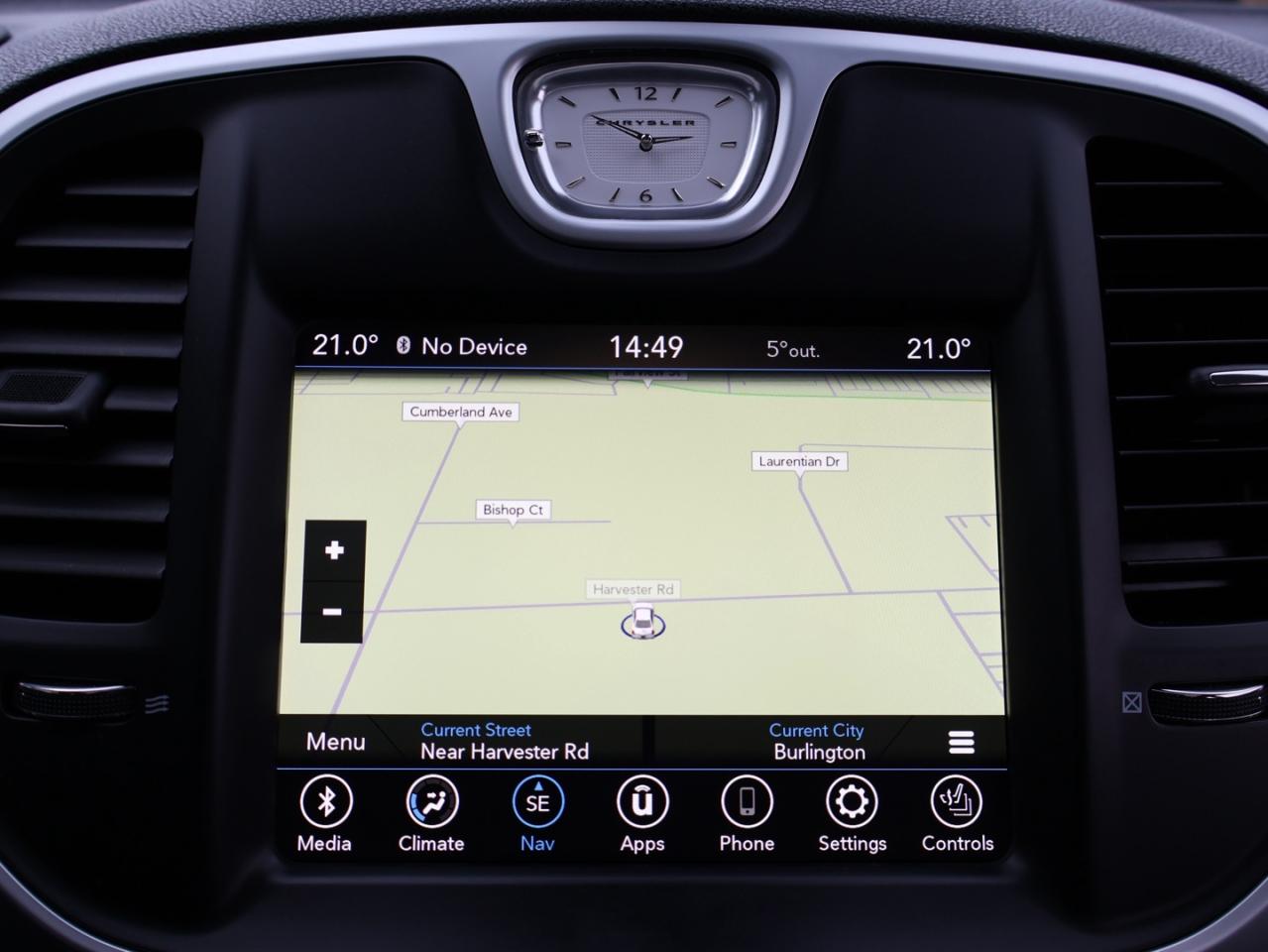 2023 Chrysler 300 TOURING-L AWD CERTIFIED CAMERA NAV BLUETOOTH LEATHER HEATED SEATS PANO ROOF CRUISE ALLOYS - Photo #23