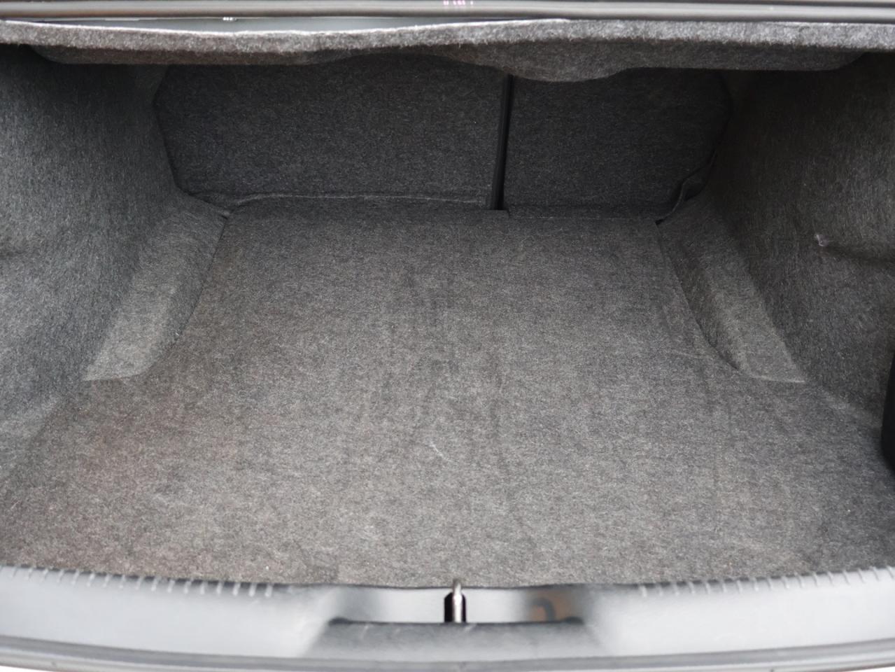 2023 Chrysler 300 TOURING-L AWD CERTIFIED CAMERA NAV BLUETOOTH LEATHER HEATED SEATS PANO ROOF CRUISE ALLOYS - Photo #45