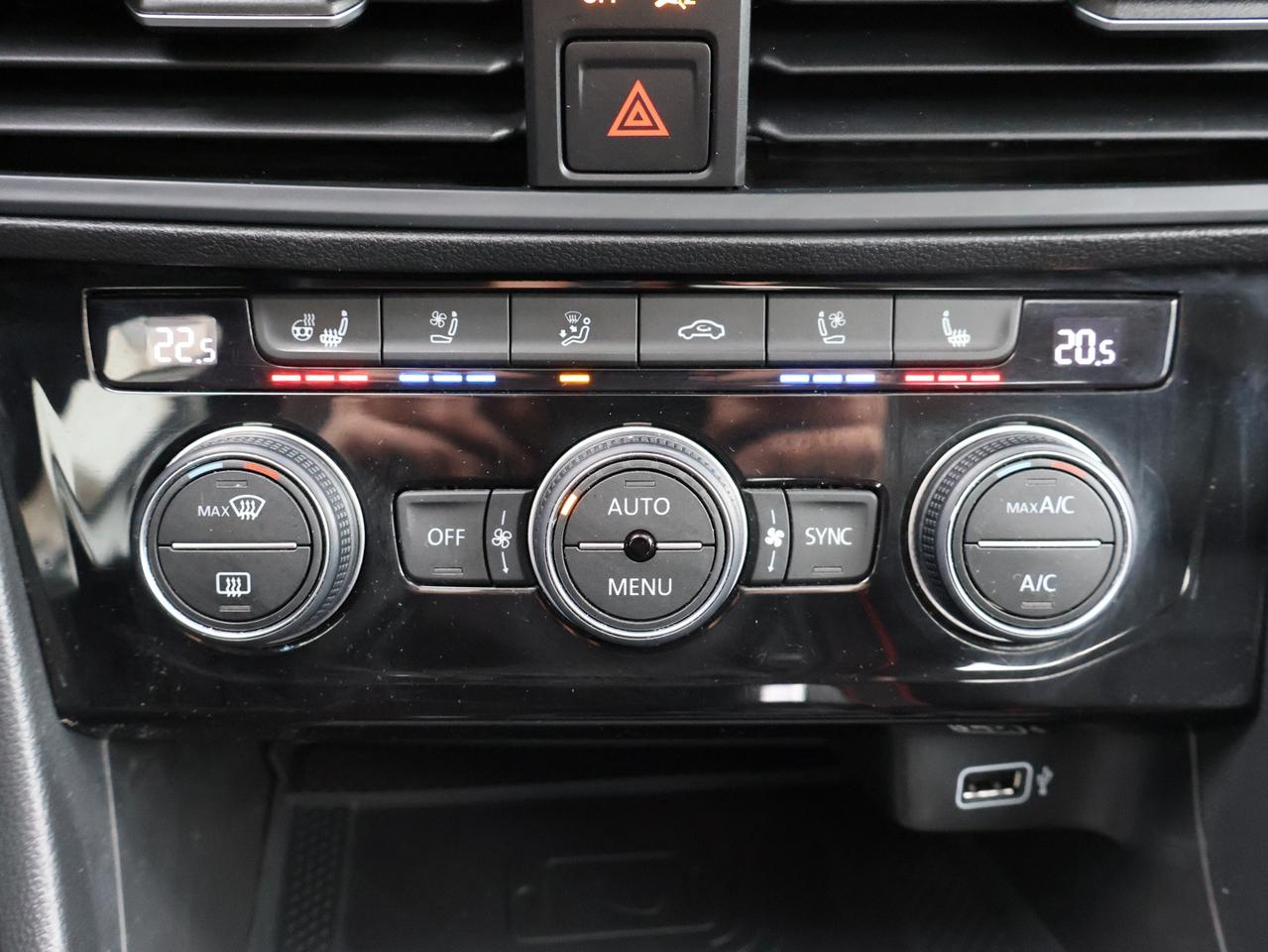 2020 Volkswagen Jetta 1.4T SEL PREMIUM CERTIFIED *V.W MAINTAIN* CAMERA NAV BLUETOOTH LEATHER HEATED SEATS SUNROOF CRUISE ALLOYS Photo