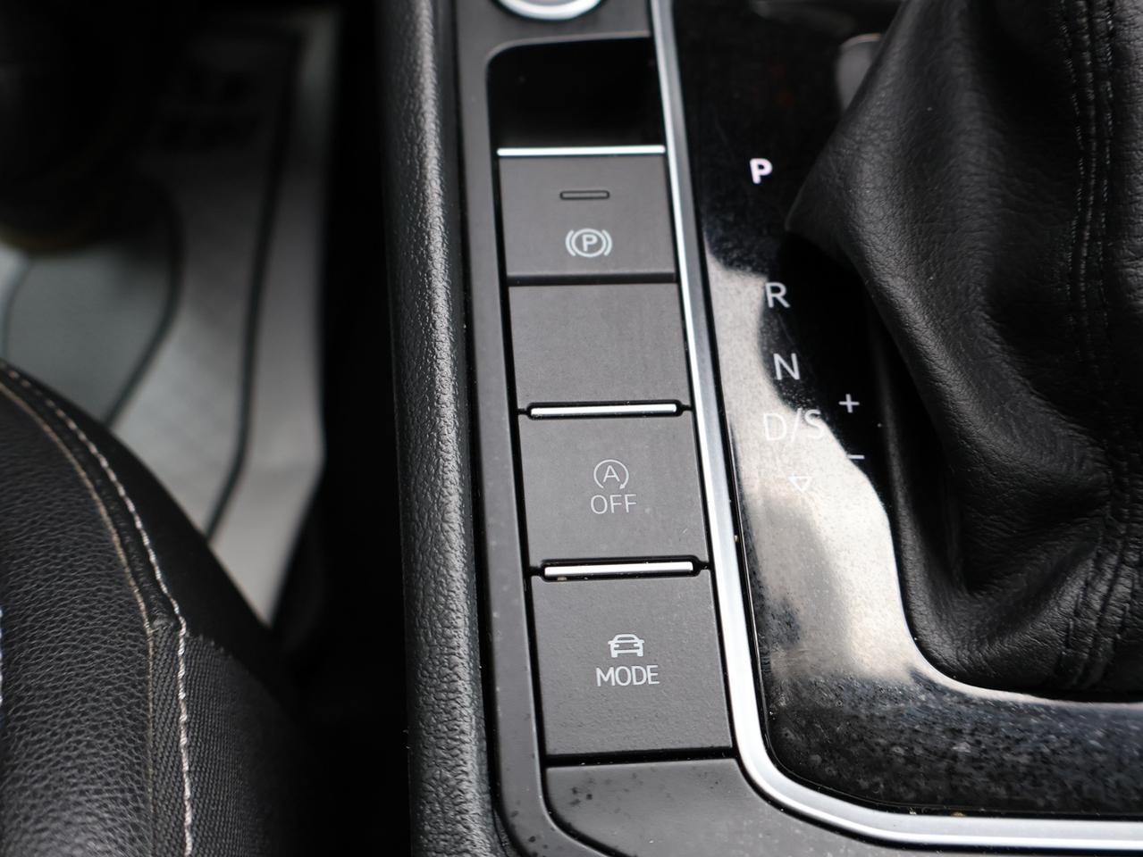 2020 Volkswagen Jetta 1.4T SEL PREMIUM CERTIFIED *V.W MAINTAIN* CAMERA NAV BLUETOOTH LEATHER HEATED SEATS SUNROOF CRUISE ALLOYS Photo