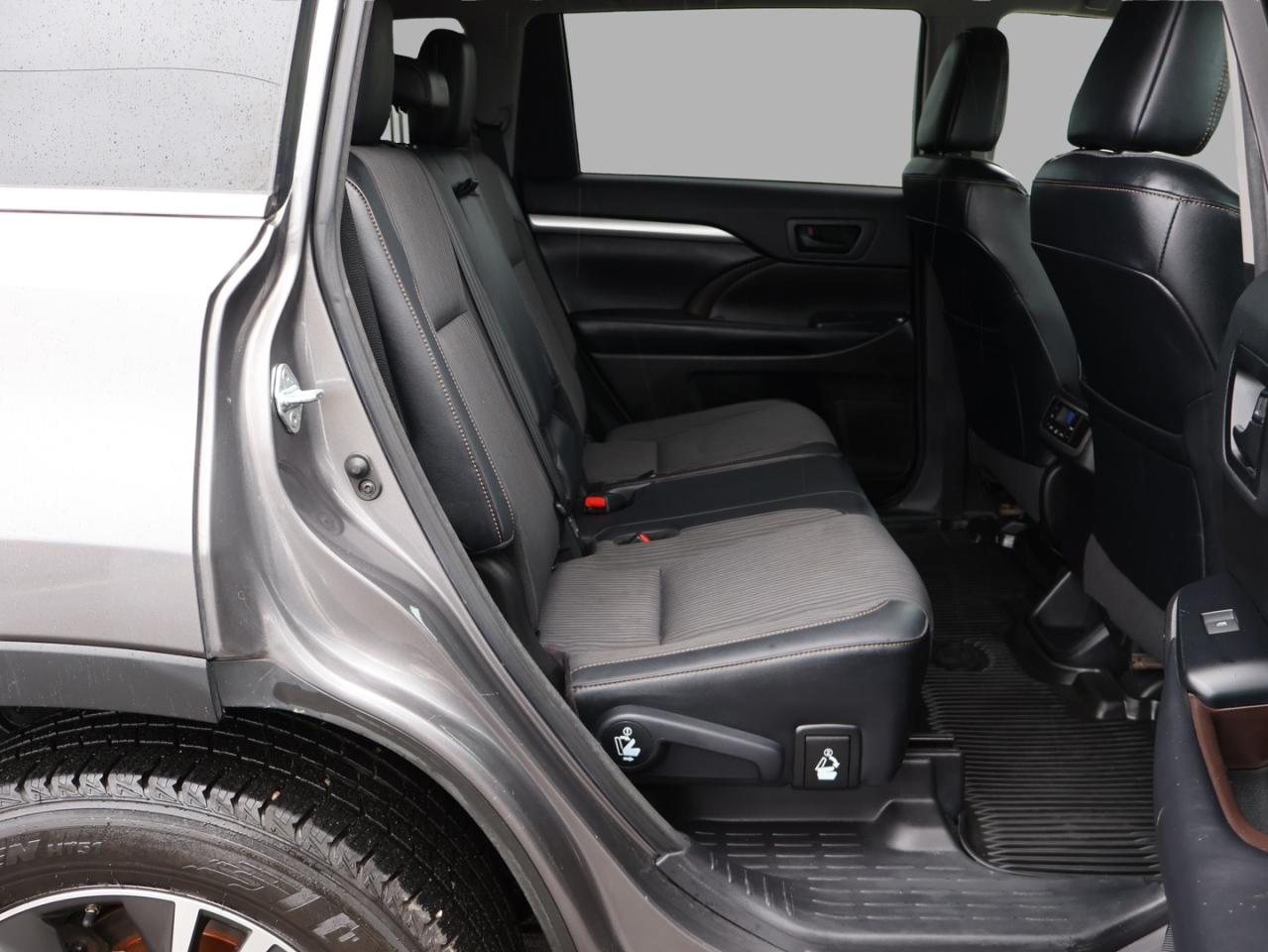 2018 Toyota Highlander LE-PLUS AWD CERTIFIED *1 OWNER* CAMERA BLUETOOTH HEATED SEATS CRUISE ALLOYS - Photo #17