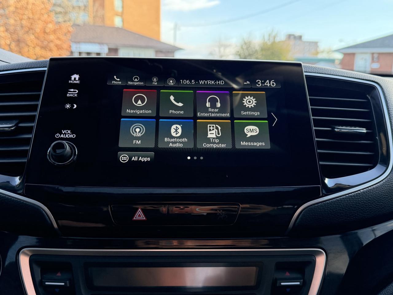 2019 Honda Pilot Touring 4WD - Photo #23