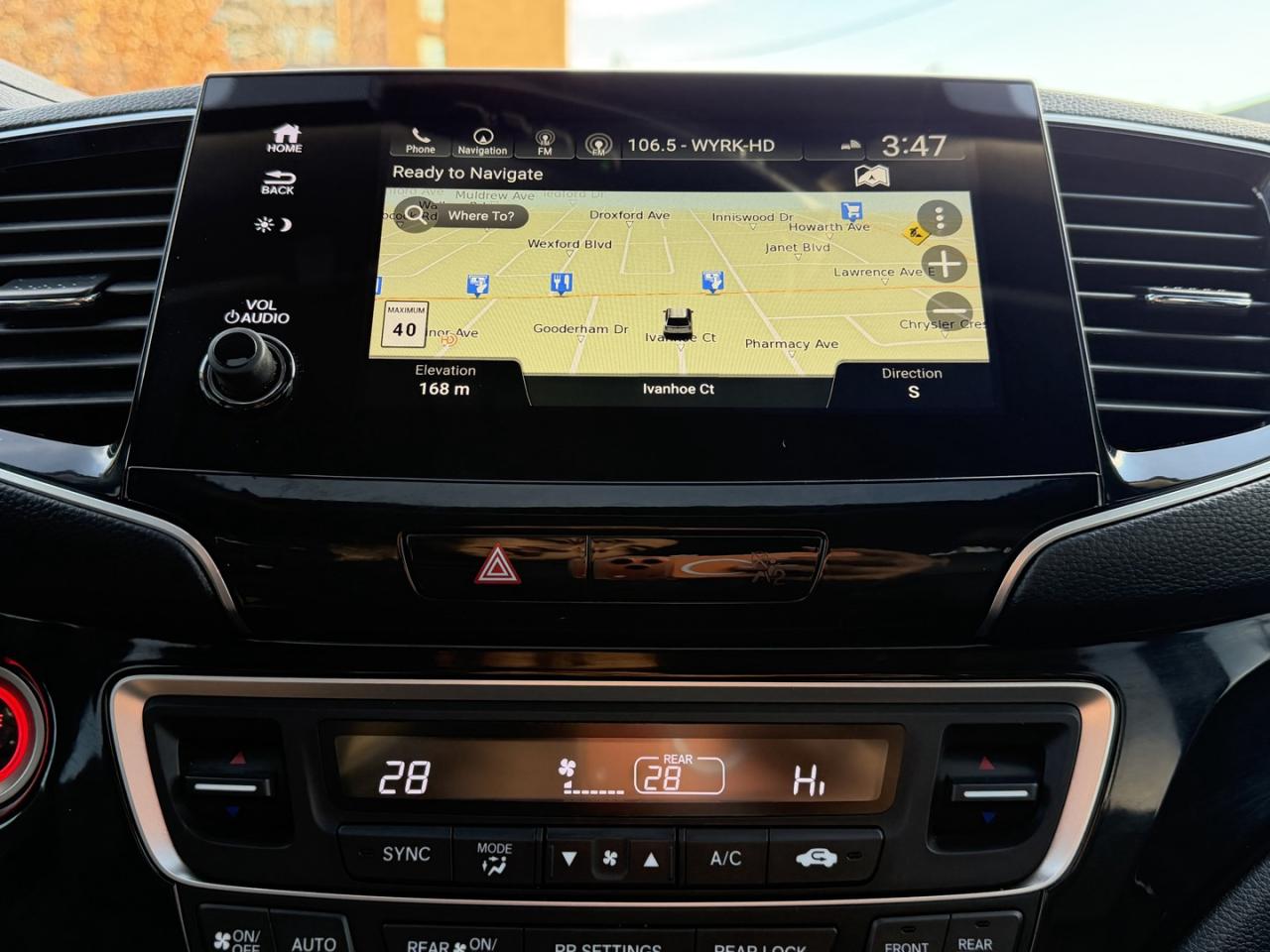 2019 Honda Pilot Touring 4WD - Photo #25